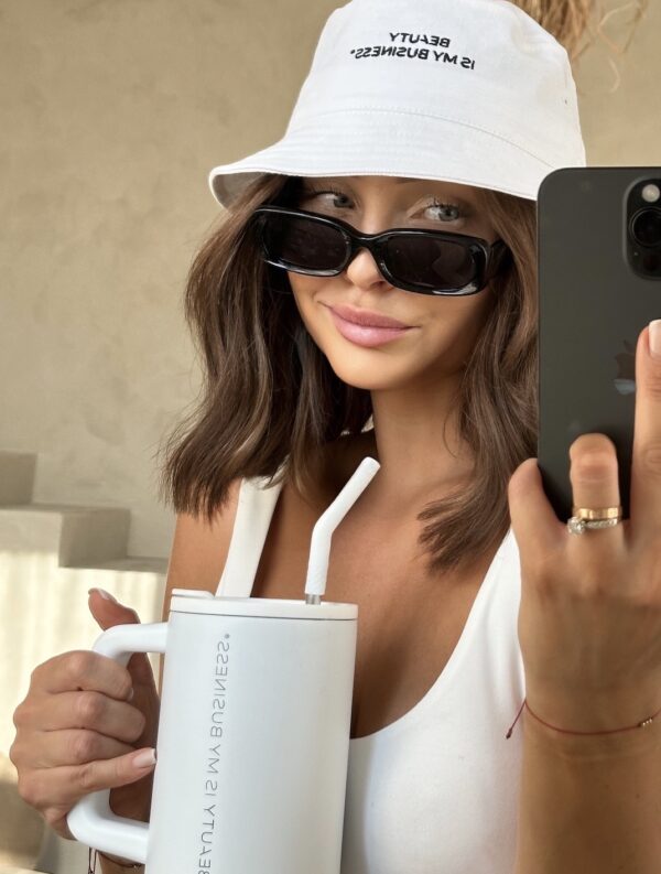 KAPELUSZ BUCKET HAT BEAUTY IS MY BUSINESS® - WHITE